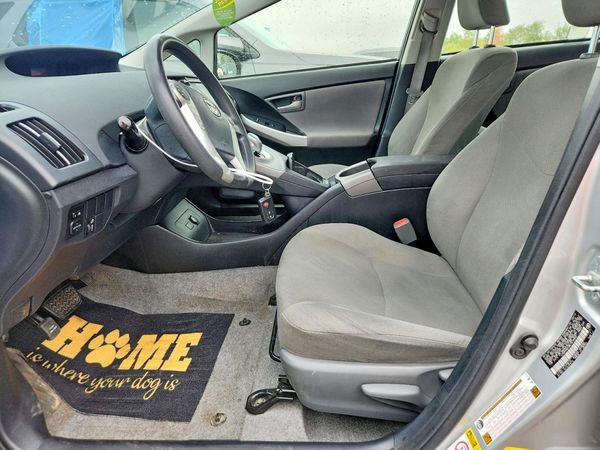 2014 TOYOTA PRIUS — DENT