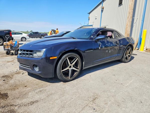 2013 CHEVROLET CAMARO 2LS — Front 3/4