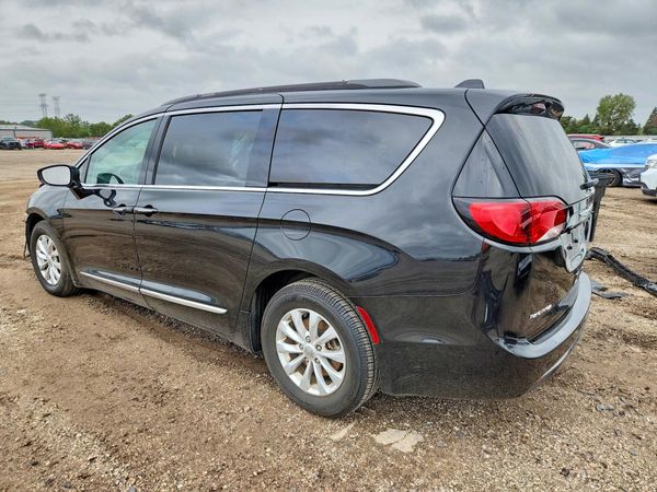 2017 CHRYSLER PACIFICA Touring L — DSRA