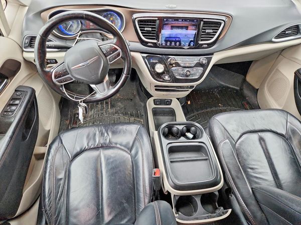 2017 CHRYSLER PACIFICA Touring L — CKPT