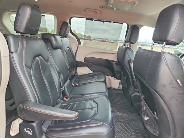 2017 CHRYSLER PACIFICA Touring L — PSRS