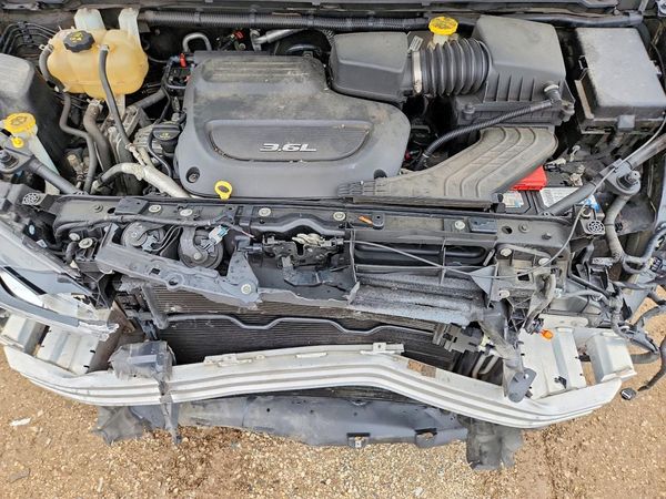 2017 CHRYSLER PACIFICA Touring L — Engine bay