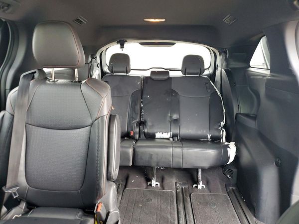 2021 TOYOTA SIENNA XSE Plus Package — SUVN