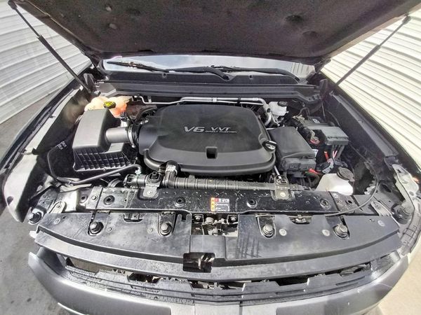 2019 CHEVROLET COLORADO Z71 — Engine bay