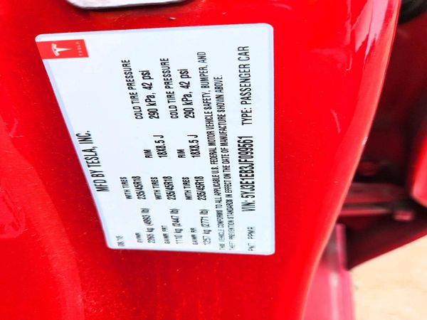2018 TESLA MODEL 3 — VINS