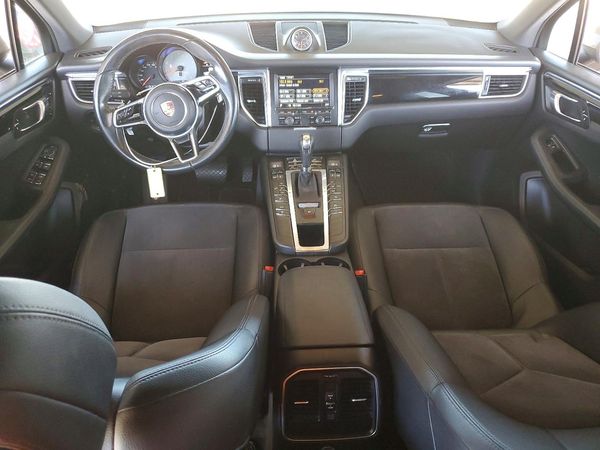 2016 PORSCHE MACAN — CKPT