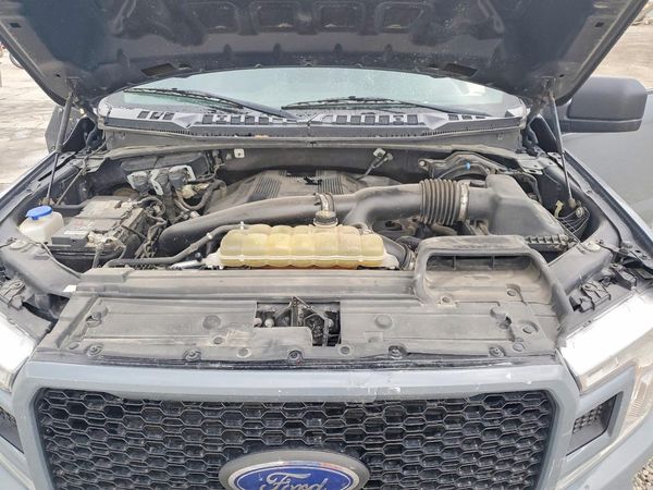 2020 FORD F150 — Engine bay