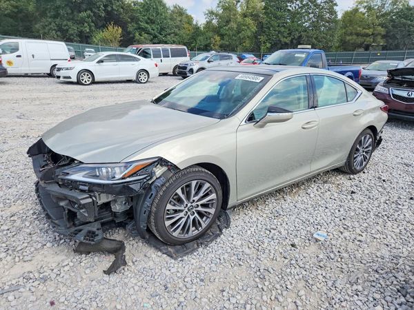 2019 LEXUS ES
