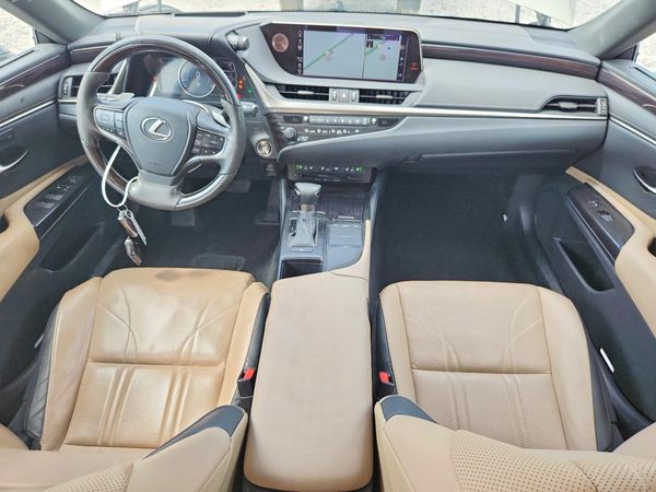 2019 LEXUS ES 350