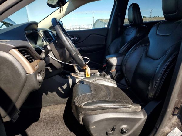 2015 JEEP CHEROKEE Limited — DENT