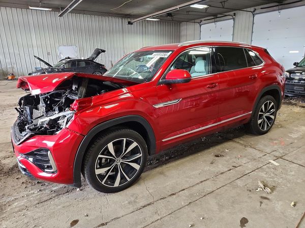 2024 VOLKSWAGEN ATLAS CROSS SPORT — Front 3/4