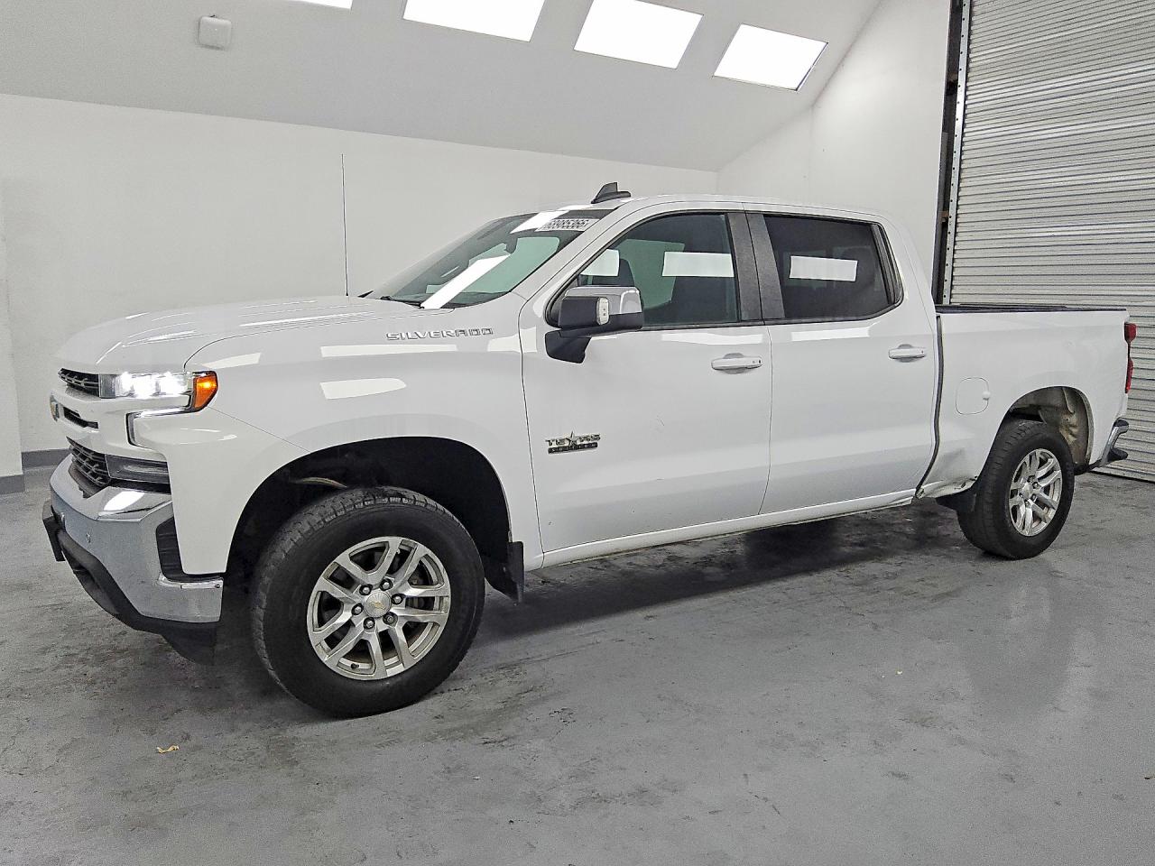 2019 CHEVROLET SILVERADO LT — Front 3/4