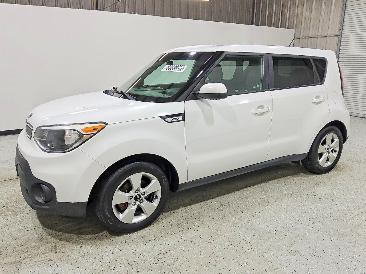2018 KIA SOUL Base — Front 3/4