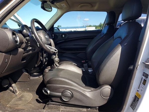 2014 MINI COOPER — DENT