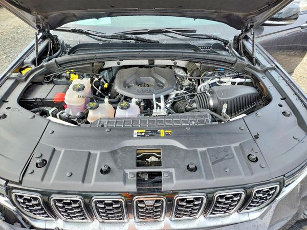 2024 JEEP CHEROKEE Summit 4XE — Engine bay