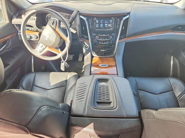 2017 CADILLAC ESCALADE Luxury