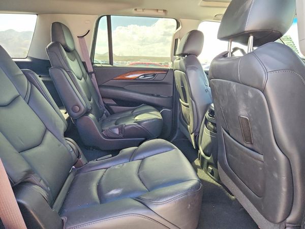 2017 CADILLAC ESCALADE Luxury