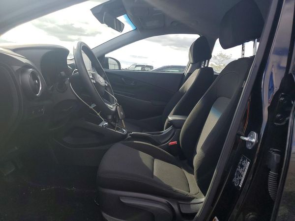 2022 HYUNDAI KONA SE Without FCA — DENT