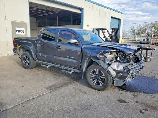 2016 TOYOTA TACOMA — Passenger 3/4