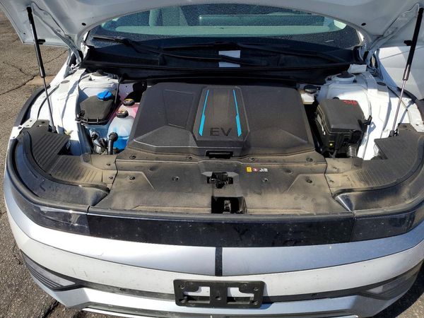2024 HYUNDAI IONIQ SEL — Engine bay