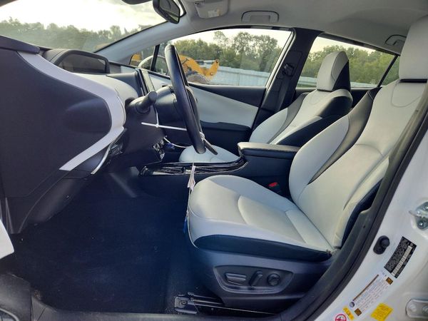 2019 TOYOTA PRIUS L/LE/XLE/LTD. — DENT
