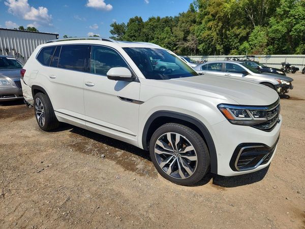 2023 VOLKSWAGEN ATLAS — Passenger 3/4