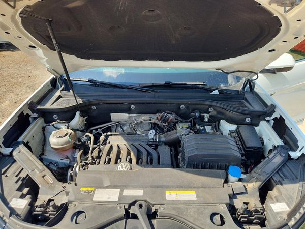 2023 VOLKSWAGEN ATLAS — Engine bay