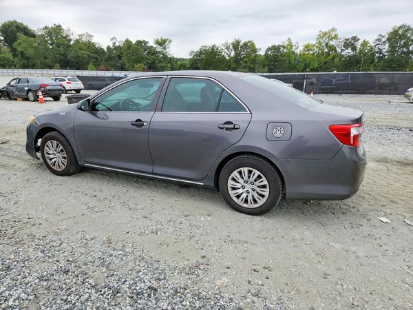 2013 TOYOTA CAMRY
