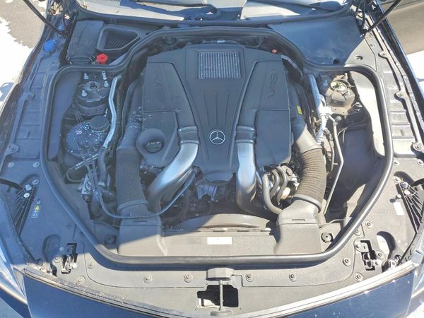 2013 MERCEDES-BENZ SL — Engine bay
