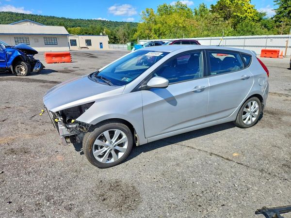2012 HYUNDAI ACCENT
