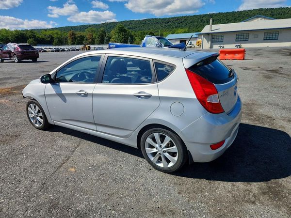 2012 HYUNDAI ACCENT GLS (Middle grade)