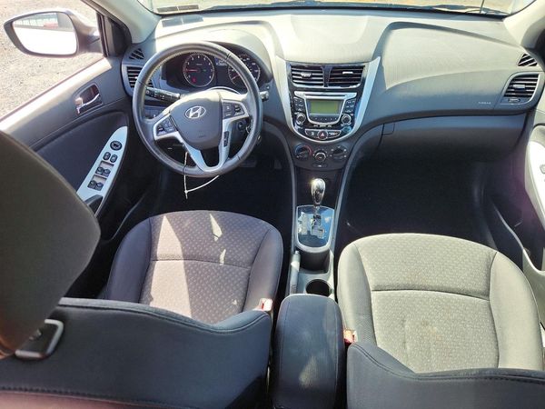 2012 HYUNDAI ACCENT GLS (Middle grade)