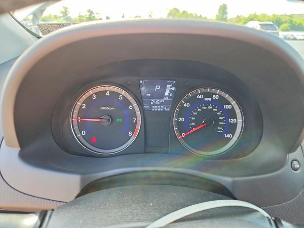 2012 HYUNDAI ACCENT GLS (Middle grade)