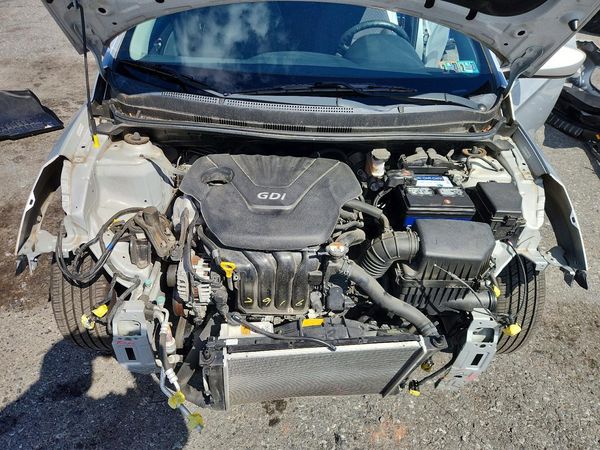 2012 HYUNDAI ACCENT GLS (Middle grade)