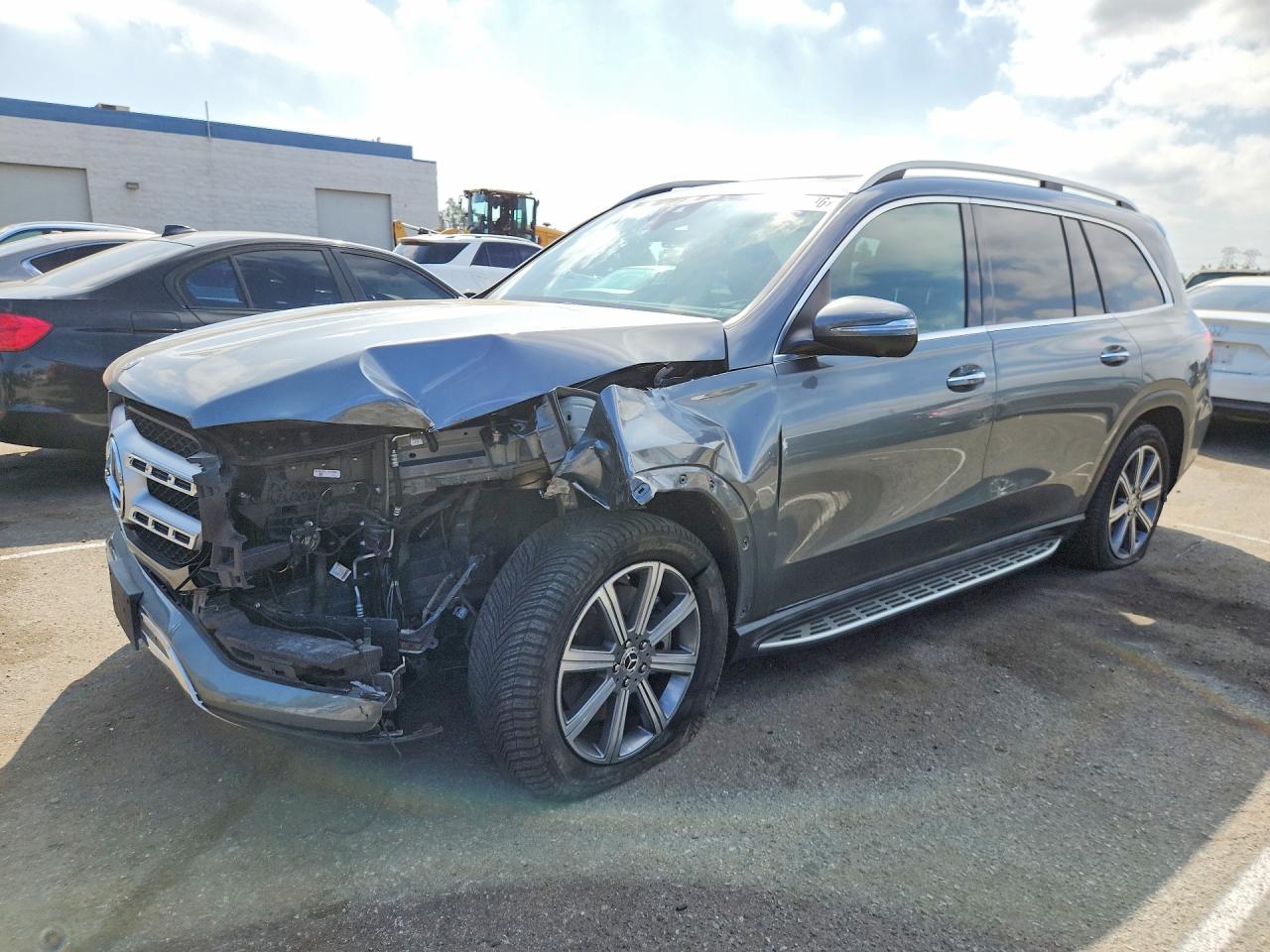 2020 MERCEDES-BENZ GLS — Front 3/4
