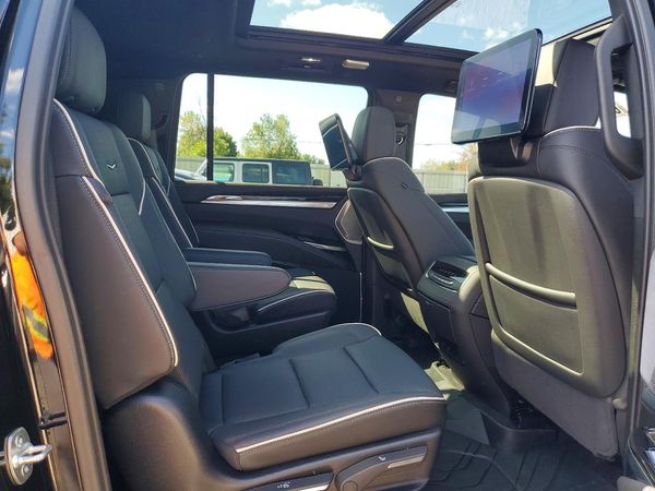 2025 CADILLAC ESCALADE Sport +Touring Pkg