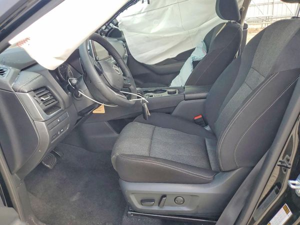 2026 NISSAN ROGUE SV — DENT