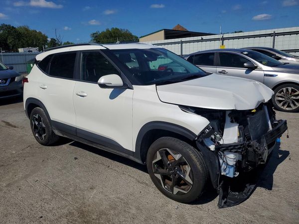 2024 KIA SELTOS EX — Passenger 3/4