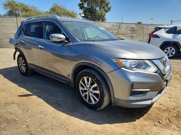 2018 NISSAN ROGUE — Passenger 3/4