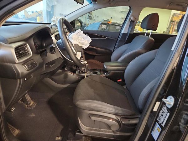 2019 KIA SORENTO L, LX, S
