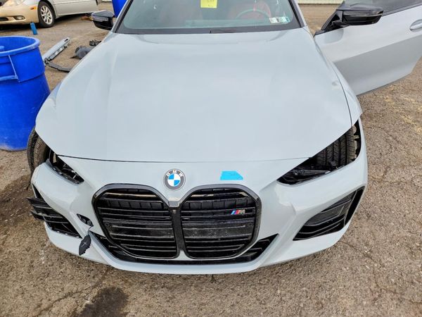 2025 BMW M440XI — Engine bay
