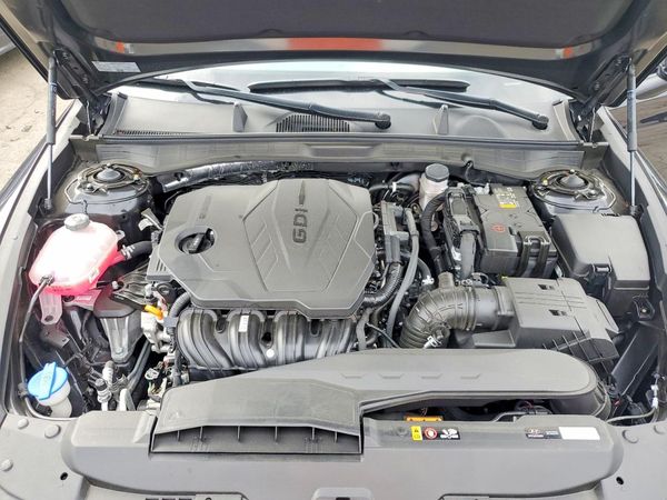 2025 HYUNDAI SONATA — Engine bay