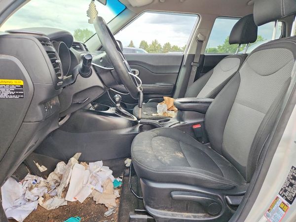 2017 KIA SOUL — DENT