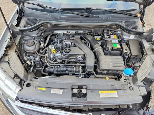 2023 VOLKSWAGEN TAOS — Engine bay
