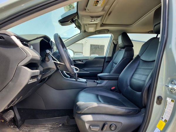 2021 TOYOTA RAV4 — DENT