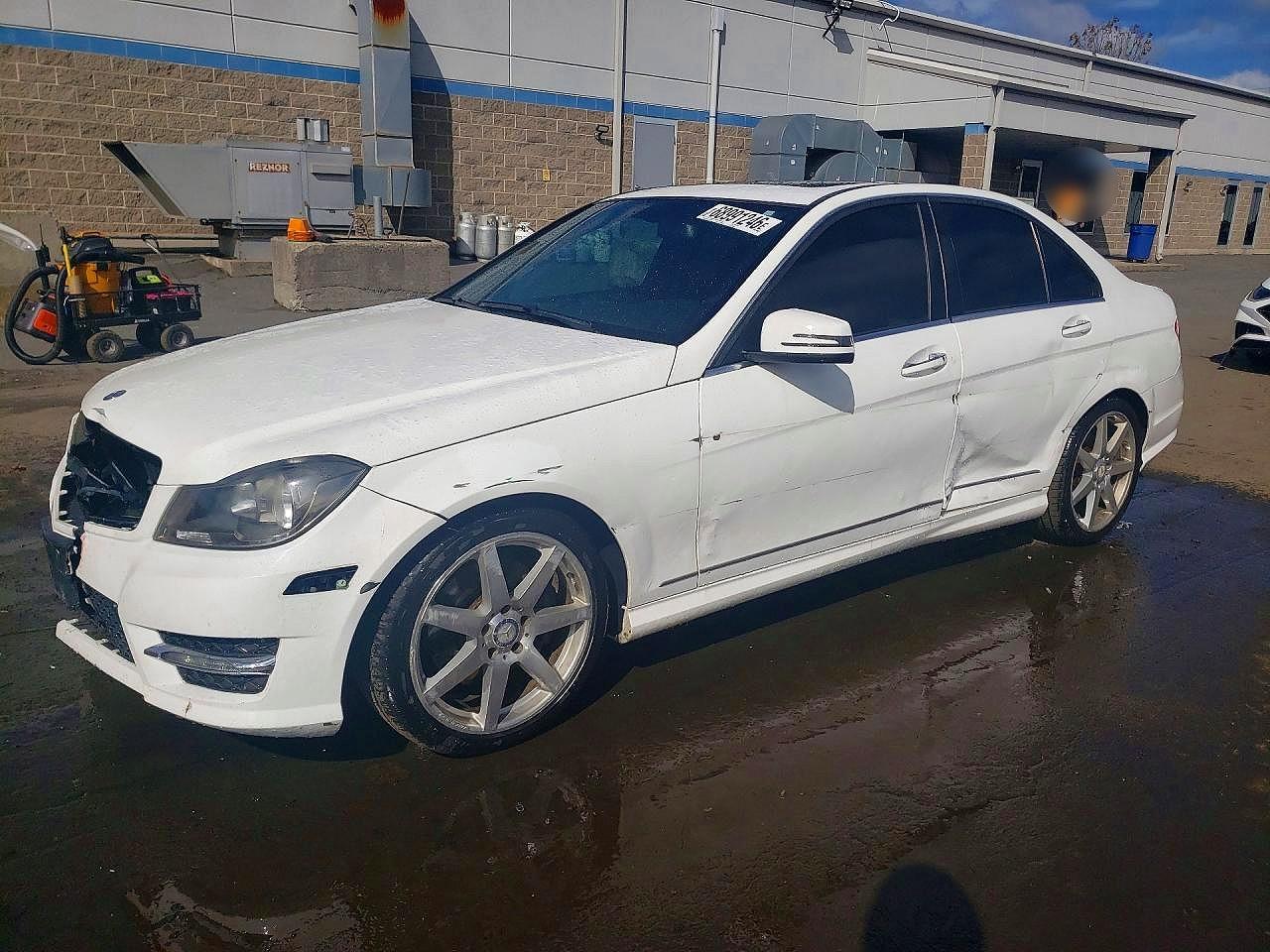 2014 MERCEDES-BENZ C C300 4 MATIC — Front 3/4
