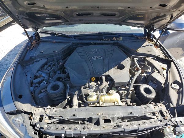 2019 INFINITI Q50 — Engine bay