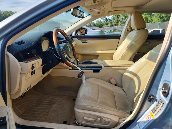2013 LEXUS ES 300h