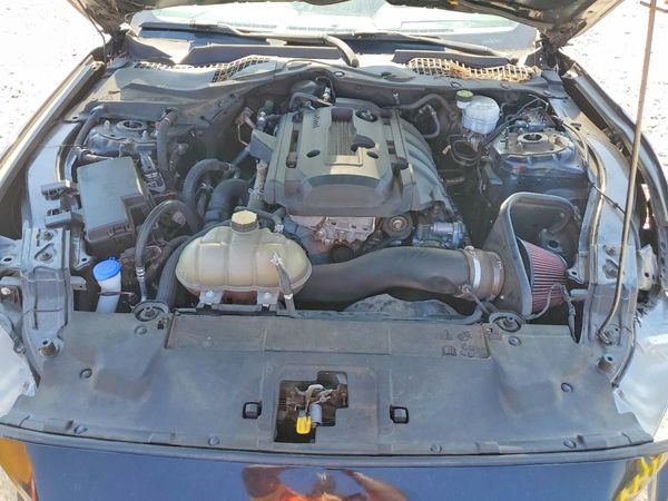 2020 FORD MUSTANG — Engine bay