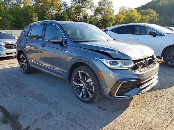 2024 VOLKSWAGEN TIGUAN 4Motion SEL R-Line Black